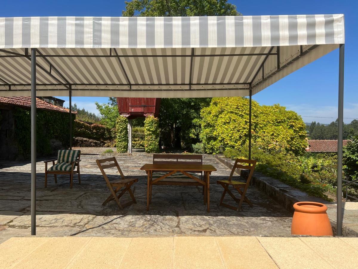 Gasthaus Quinta De Mouraes Casa Dos Rododendros Lever Exterior foto